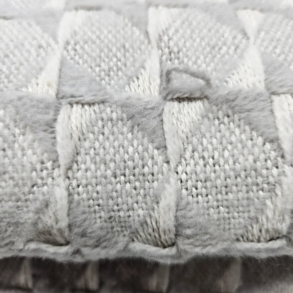 Mora Son De Abrigo Spain 2 Throw Blankets Cotton Blend Textured Weave Gray Cream